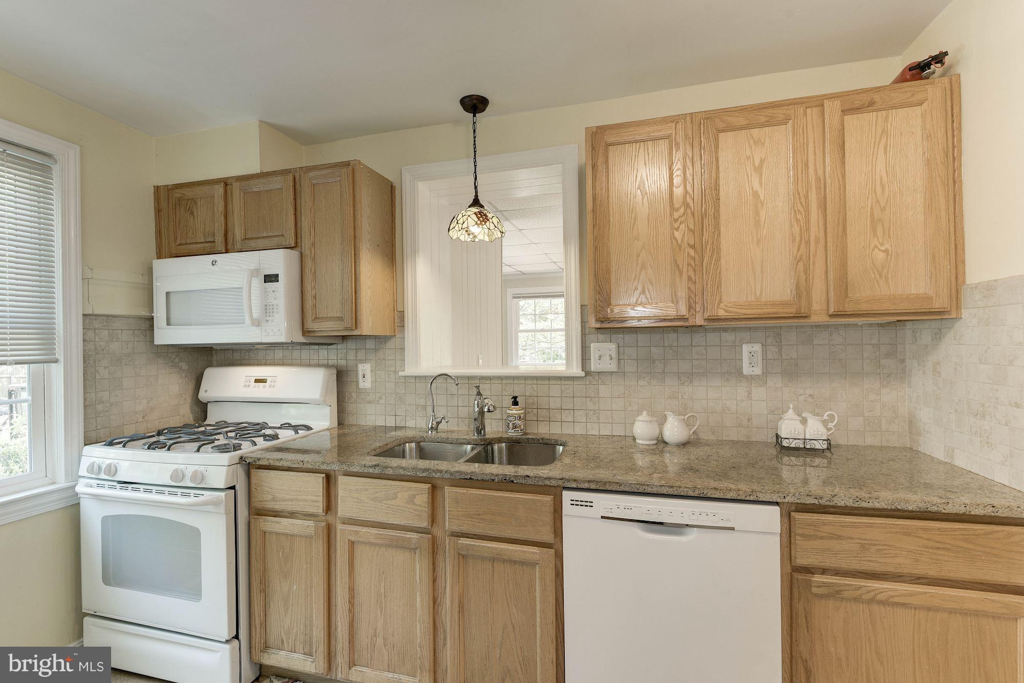 5919 10th Road North Arlington, VA 22205 - Photo 11 of 30 Kitchen