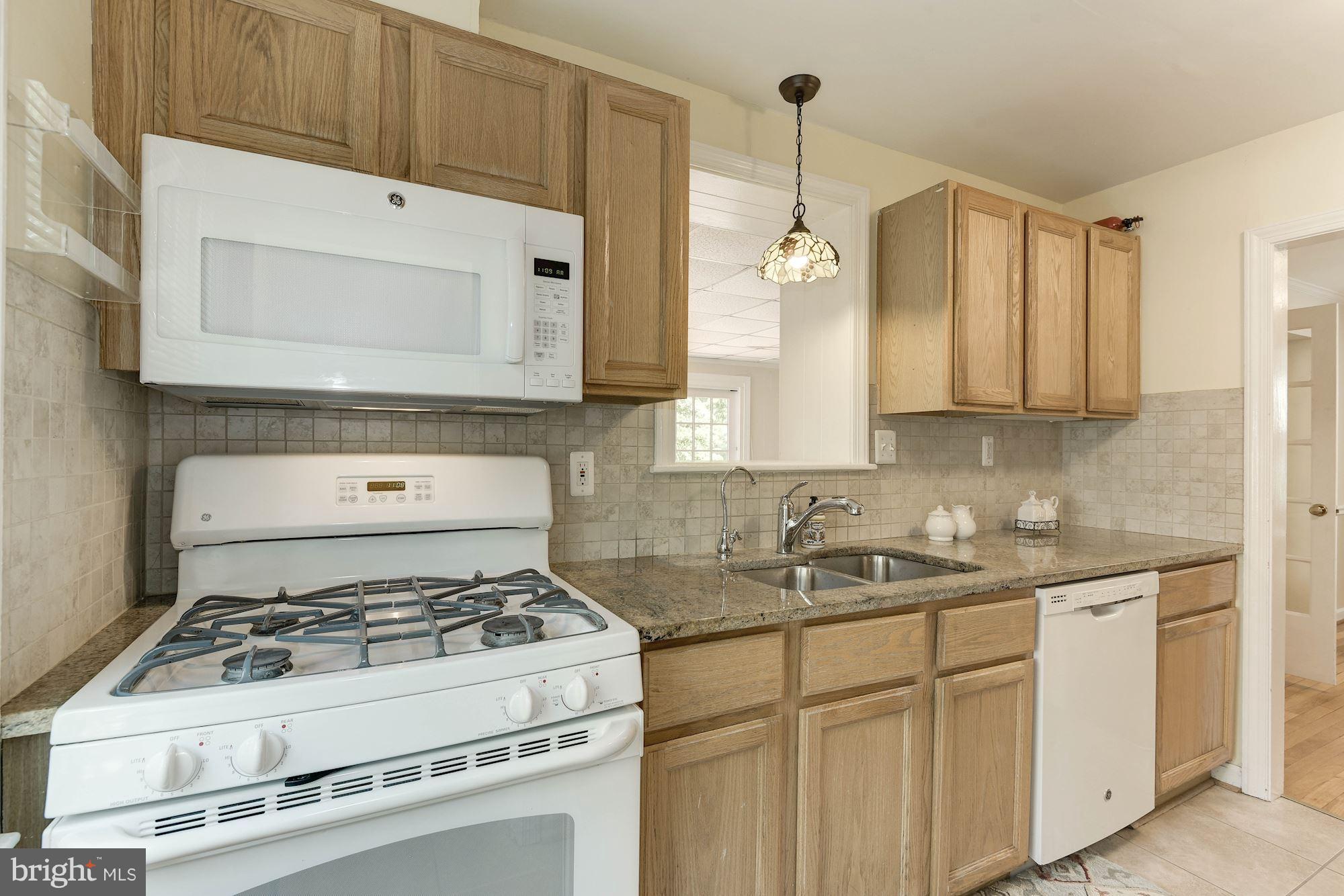 5919 10th Road North Arlington, VA 22205 - Photo 12 of 30 Kitchen