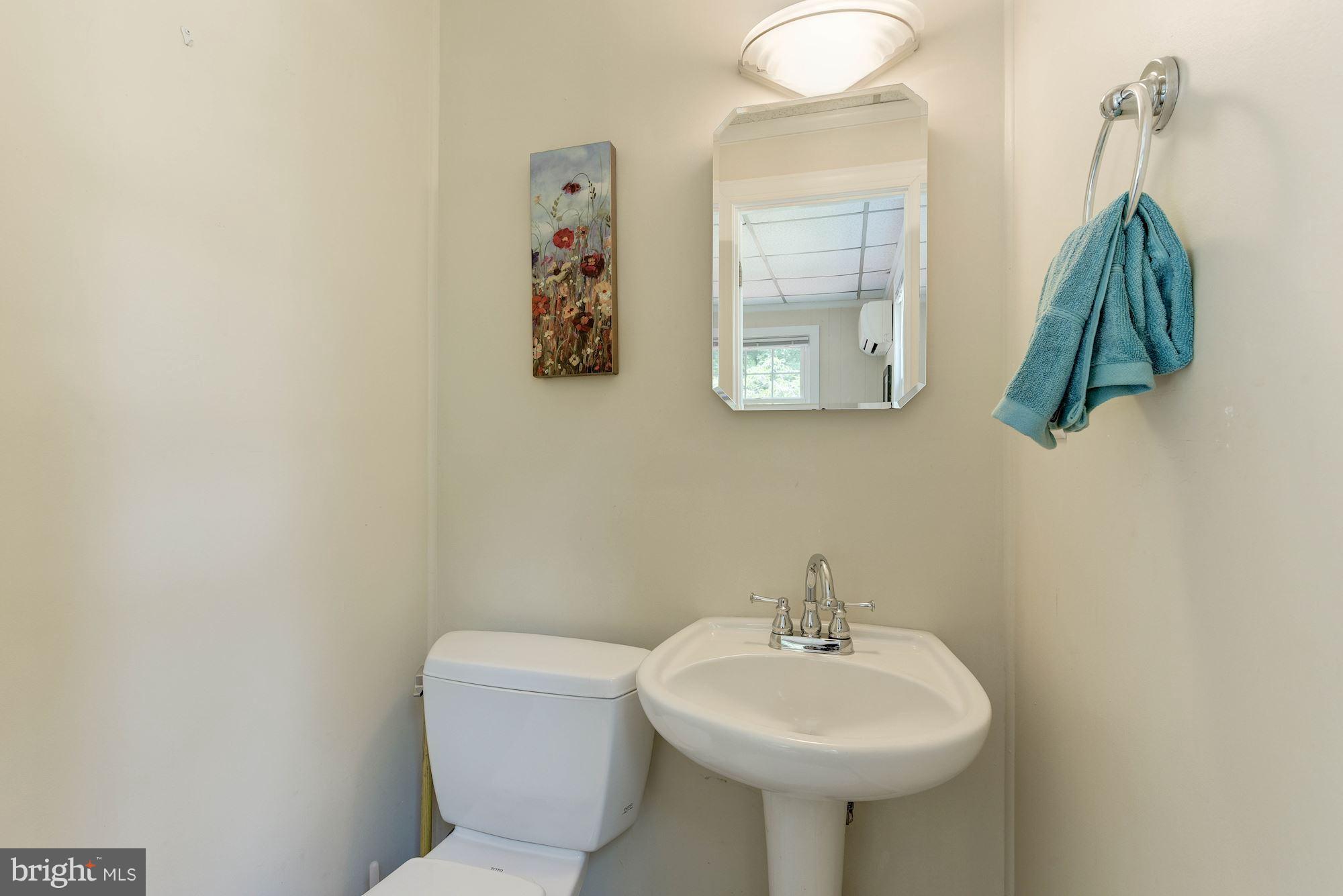 5919 10th Road North Arlington, VA 22205 - Photo 15 of 30 Bath
