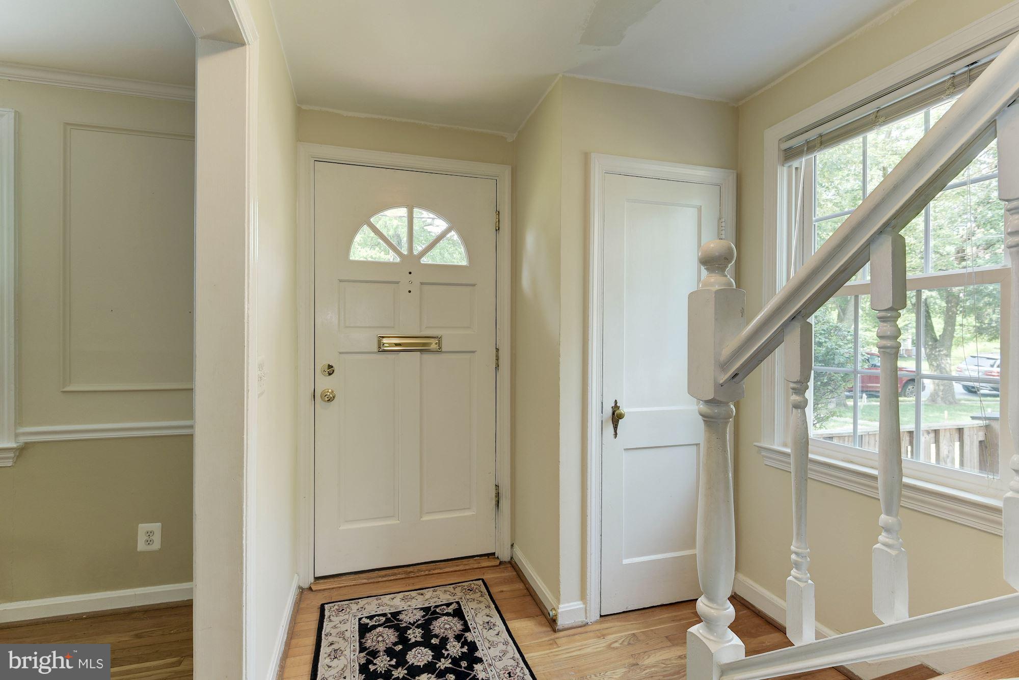 5919 10th Road North Arlington, VA 22205 - Photo 4 of 30 Interior (General)