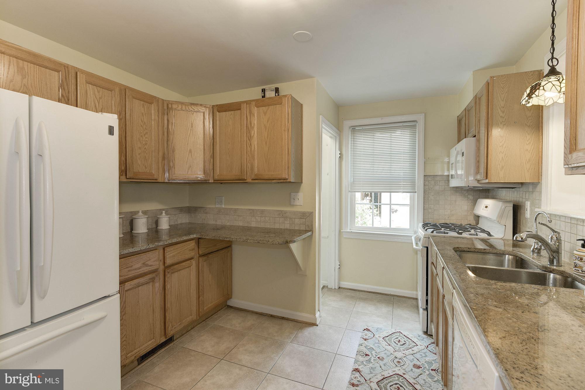 5919 10th Road North Arlington, VA 22205 - Photo 10 of 30 Kitchen