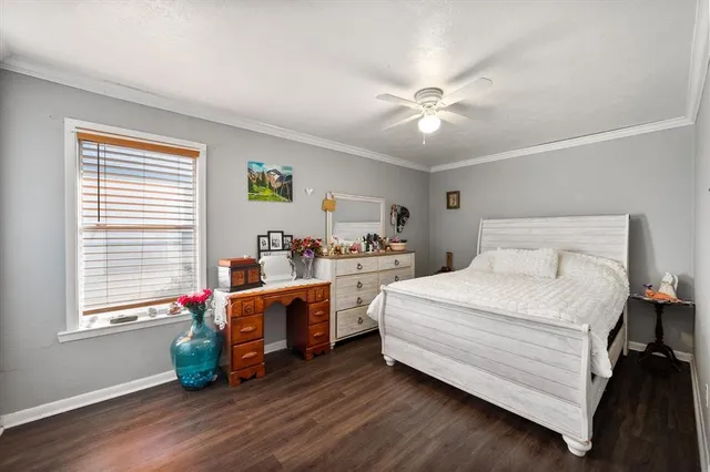 $415,000 | 700 West 3rd Avenue, Corsicana, TX 75110