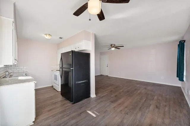 $415,000 | 700 West 3rd Avenue, Corsicana, TX 75110