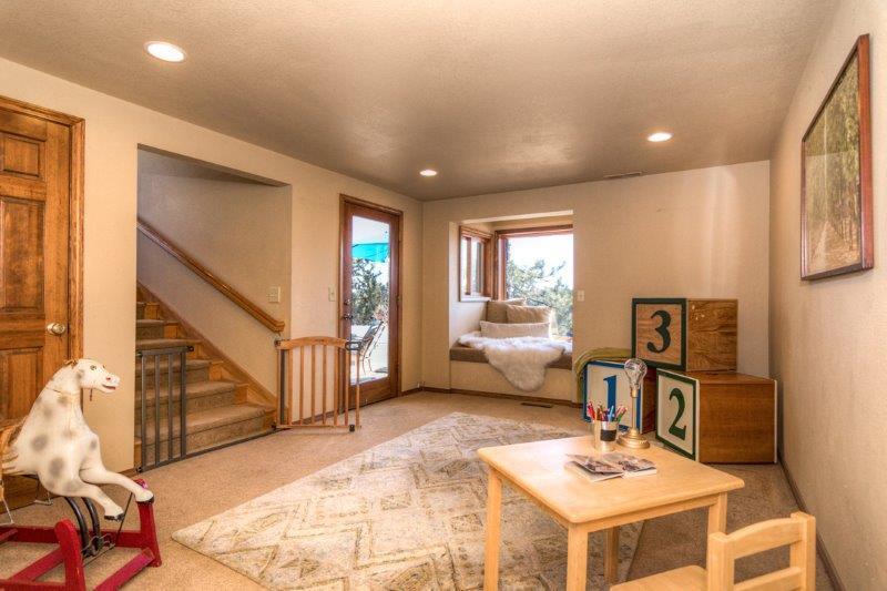 61484 Southwest Longview Street Bend, OR 97702 - Photo 19 of 33 19