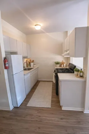 $1,700 | 39 Church Street, Unit 4, Port Jervis, NY 12771