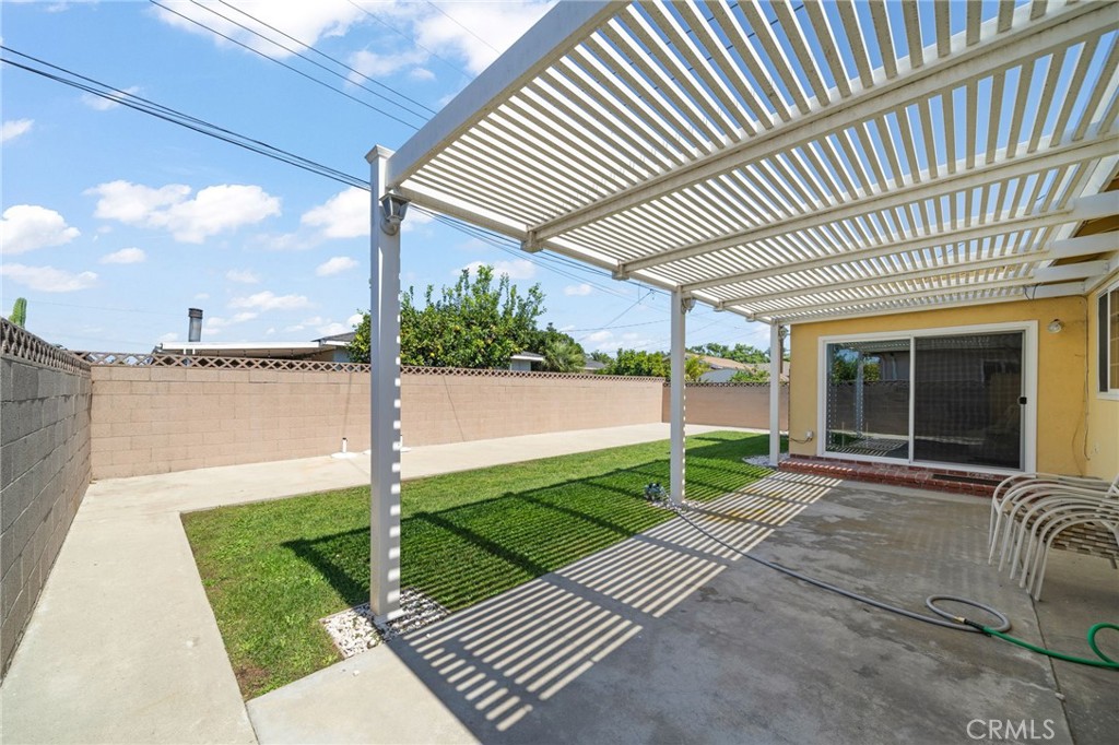 513 West Shadwell Street Carson, CA 90745 - Photo 4 of 23