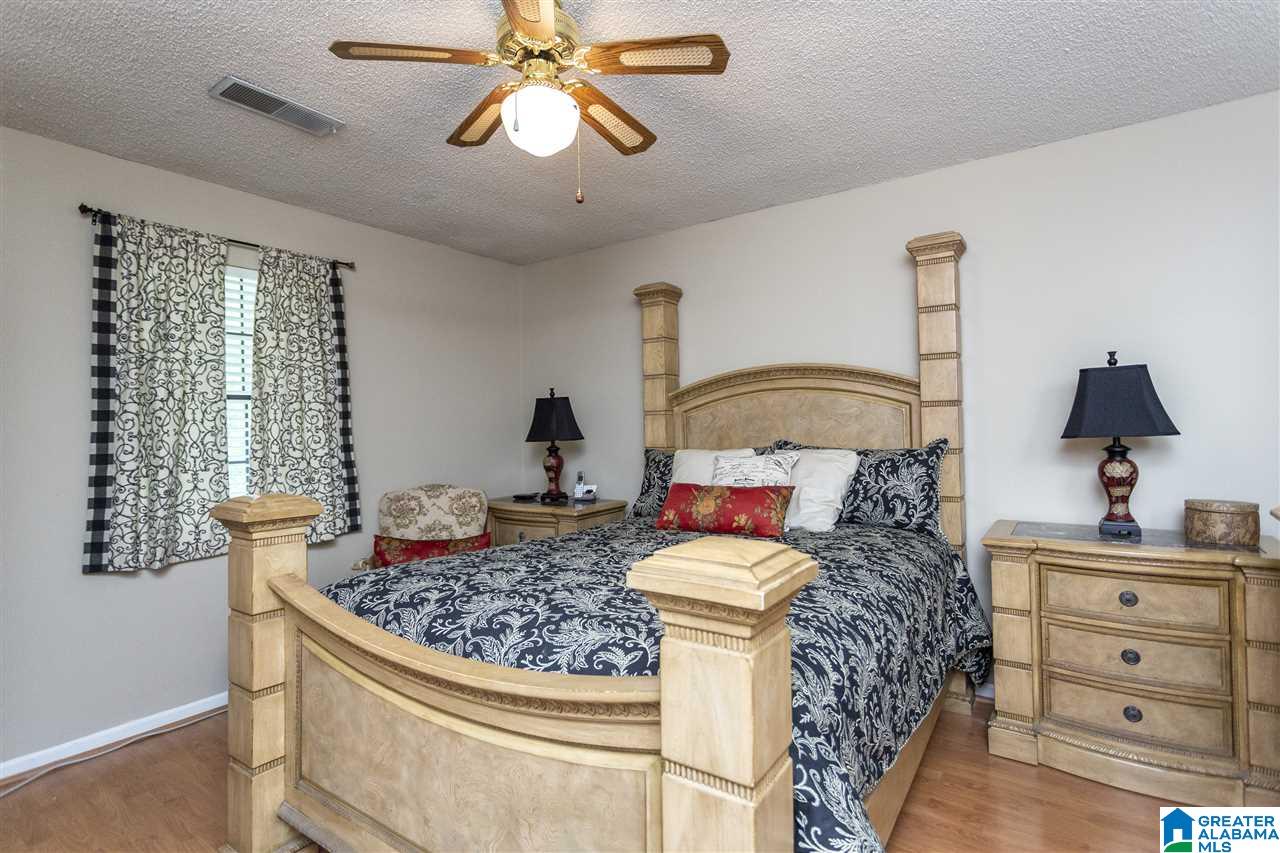 108 Spinnaker Lane Alabaster, AL 35007 - Photo 18 of 37