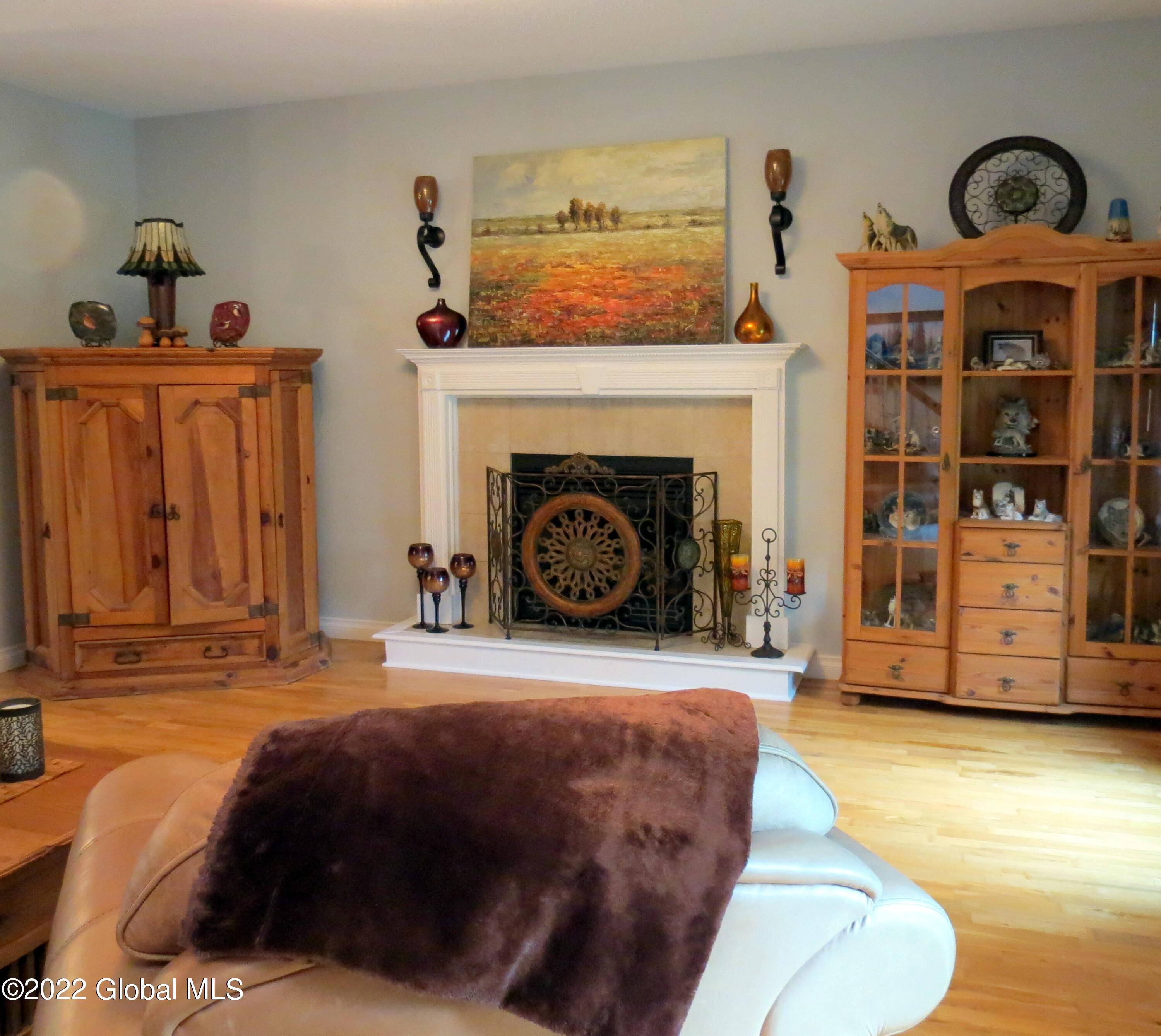32 Old Bend Road Moreau, NY 12828 - Photo 4 of 38 Living Room