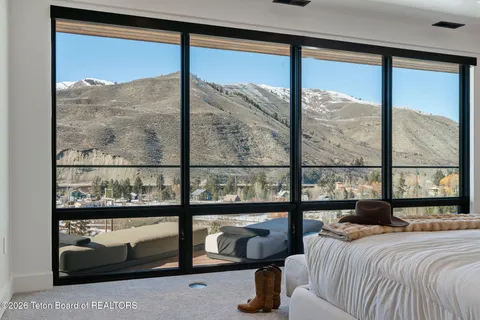 $6,350,000 | 11330 Hoback Junction South Road, Jackson, WY 83001