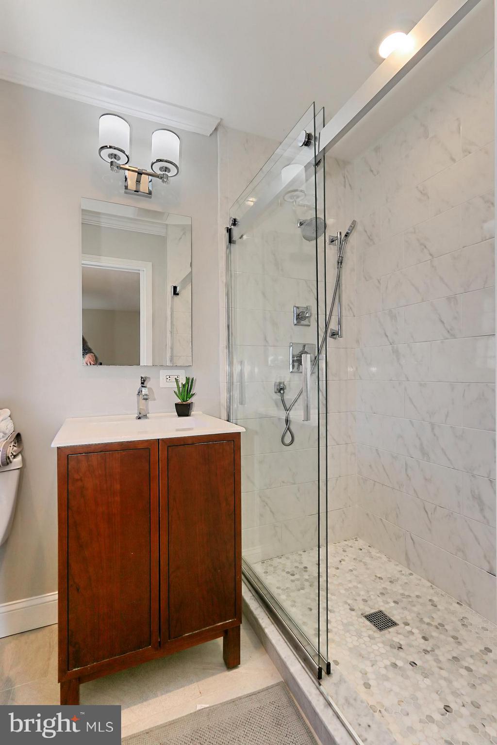 6014 Commack Court Springfield, VA 22152 - Photo 27 of 44 Master bathroom with shower