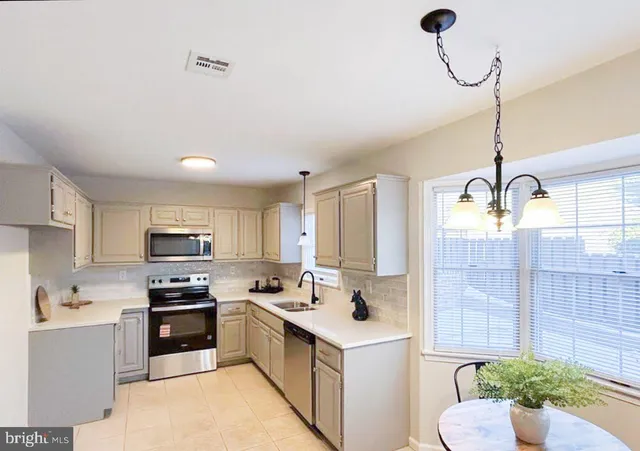 $289,900 | 185 Wyntre Brooke Drive, York, PA 17403