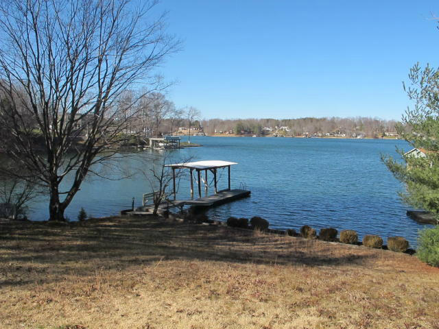 465 Gangplank Road Moneta, VA 24121 - Photo 2 of 4 Boat Dock