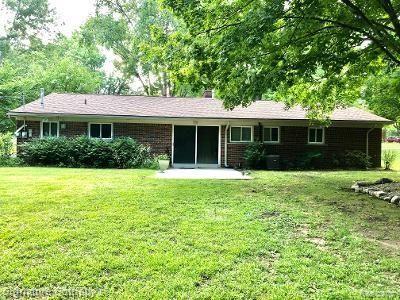 28232 Hawberry Road Farmington Hills, MI 48331 - Photo 5 of 22