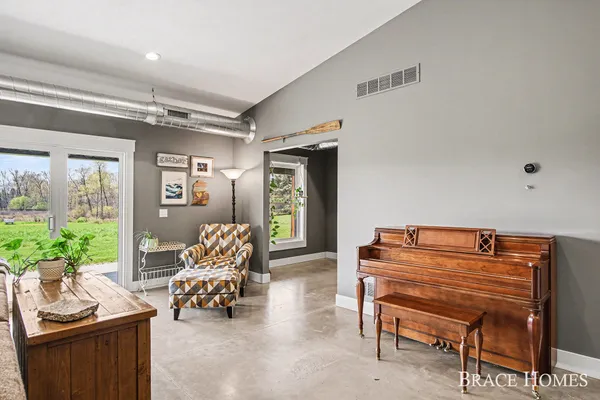 $639,900 | 3414 144th Avenue, Dorr, MI 49323