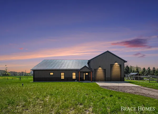 $639,900 | 3414 144th Avenue, Dorr, MI 49323