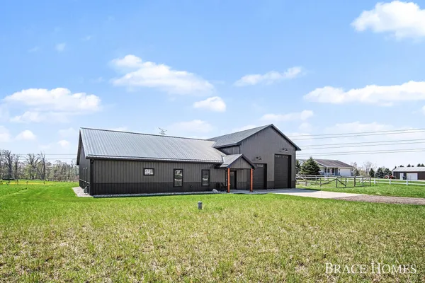 $639,900 | 3414 144th Avenue, Dorr, MI 49323