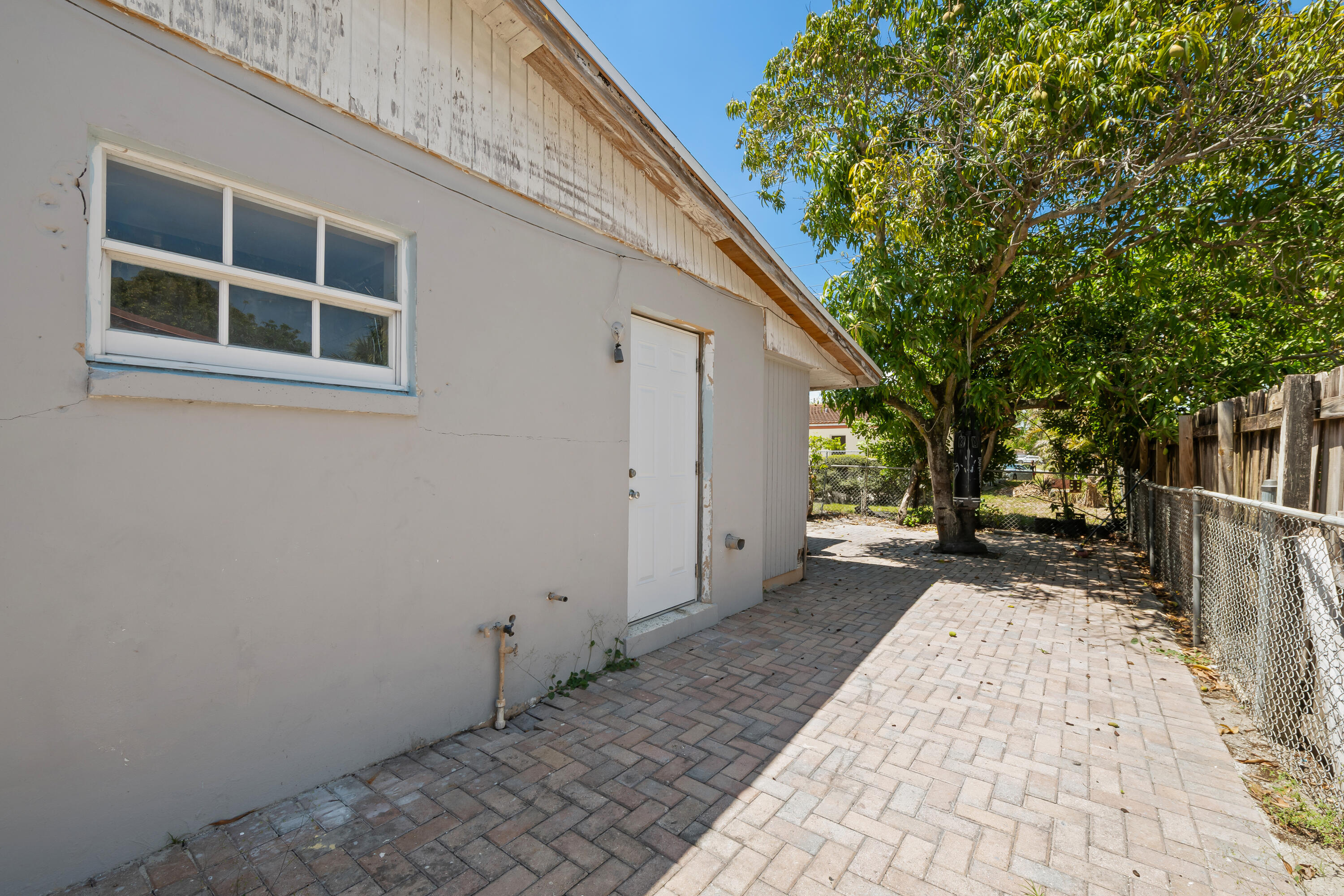 101 Northwest 18th Street Pompano Beach, FL 33060 - Photo 18 of 23