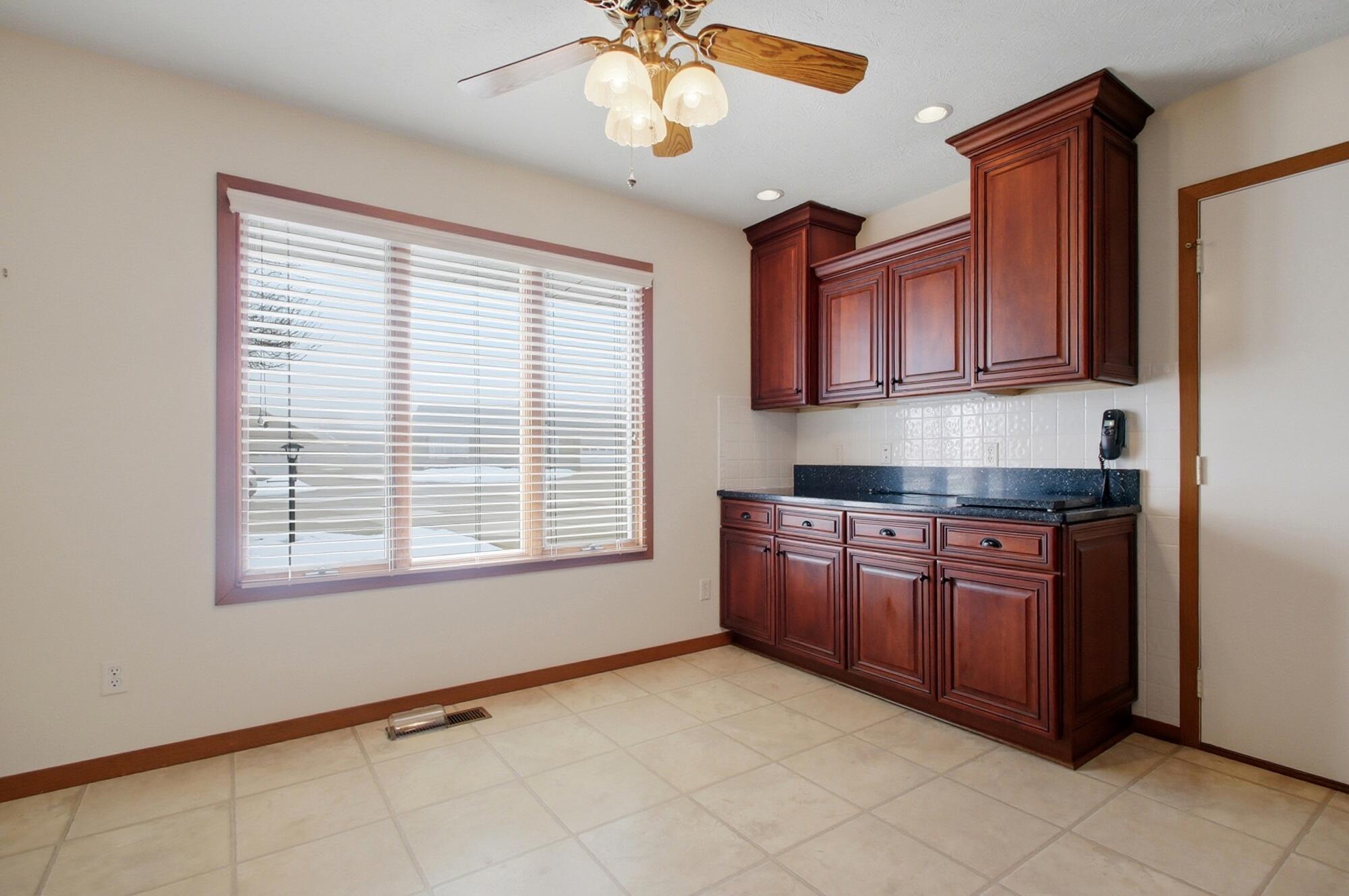 1040 Carson Lane Springfield, OH 45503 - Photo 17 of 36 017