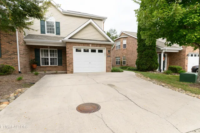 $330,000 | 6938 La Christa Way, Knoxville, TN 37921