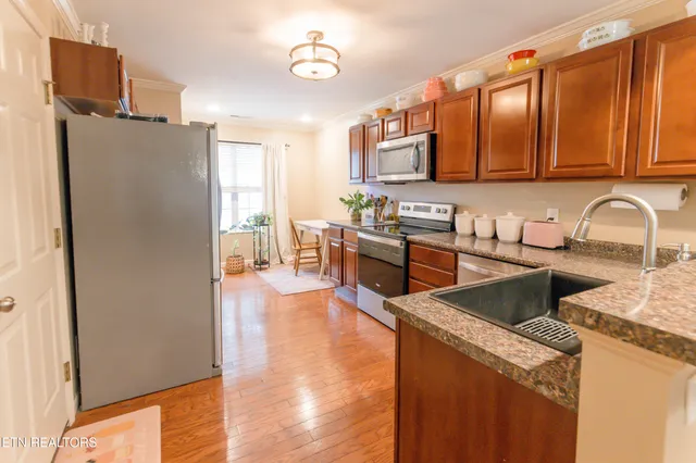 $330,000 | 6938 La Christa Way, Knoxville, TN 37921