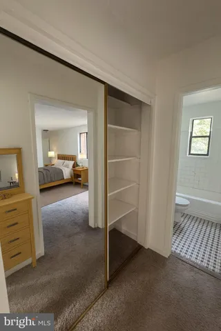 a view of livingroom with furniture