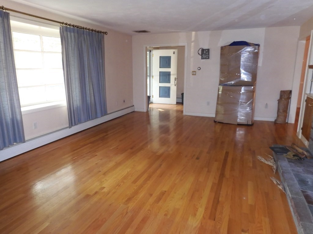 18 Stadium Road Methuen, MA 01844 - Photo 3 of 35 Gallery Image 3