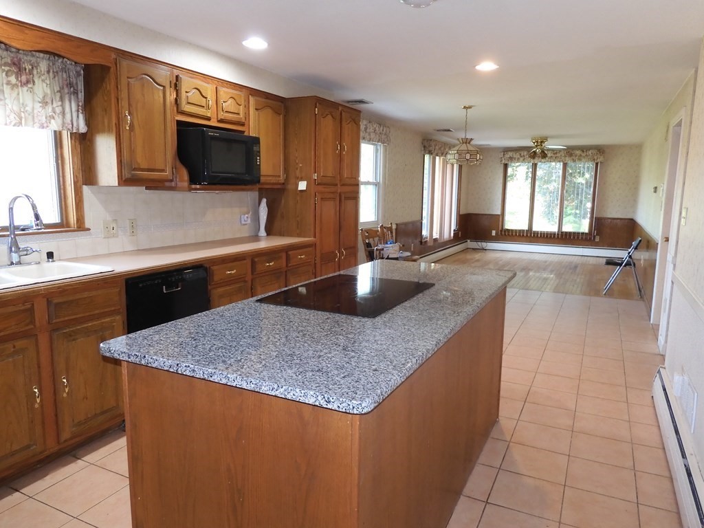 18 Stadium Road Methuen, MA 01844 - Photo 7 of 35 Gallery Image 7