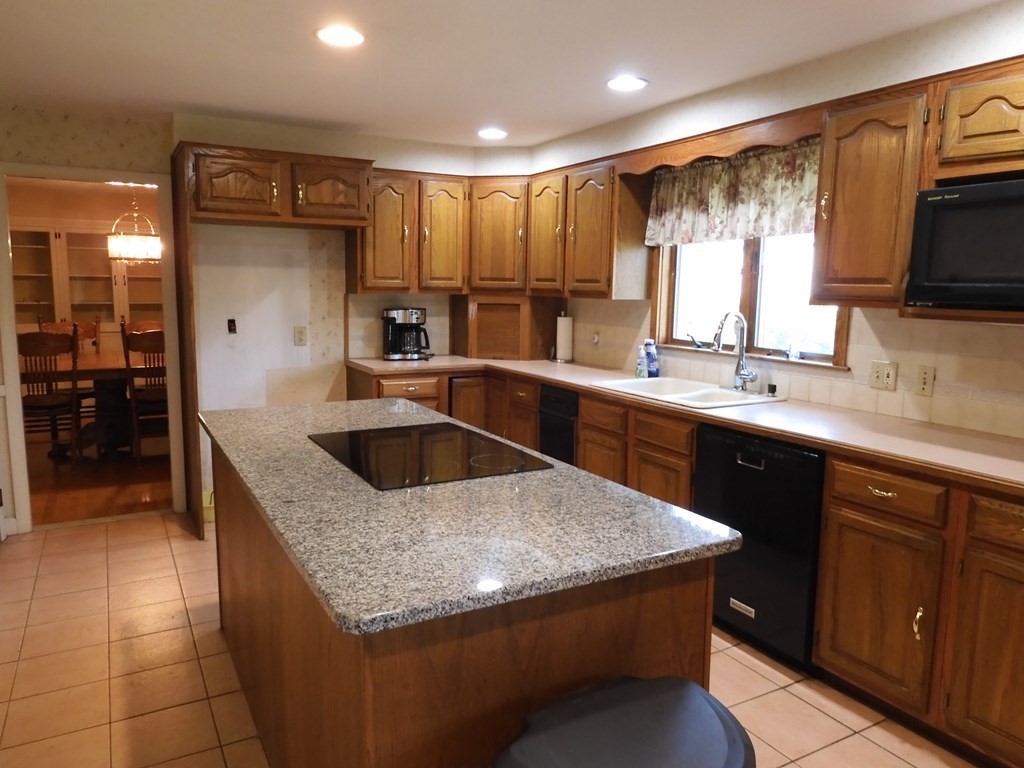 18 Stadium Road Methuen, MA 01844 - Photo 8 of 35 Gallery Image 8