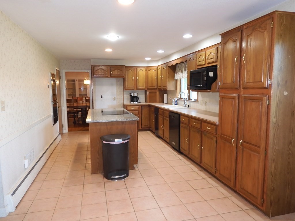18 Stadium Road Methuen, MA 01844 - Photo 9 of 35 Gallery Image 9