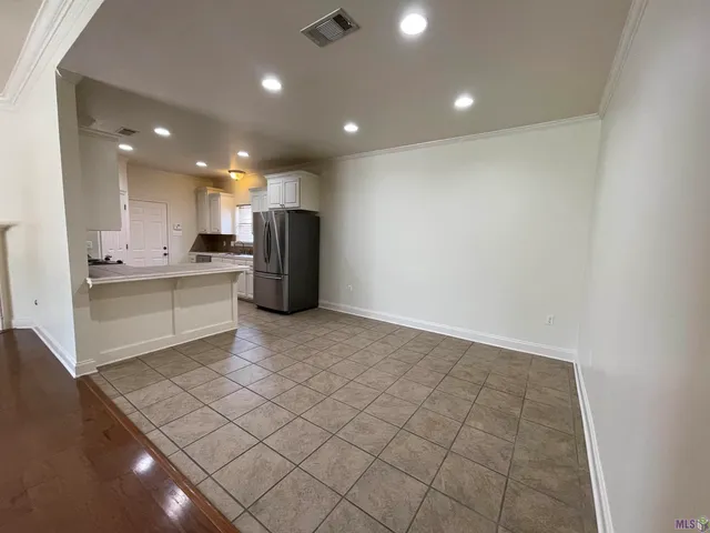 $1,900 | 4573 Charleston Villa Drive, Baton Rouge, LA 70817