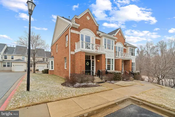 $725,000 | 6010 Helmsman Way, Unit A445, Clarksville, MD 21029