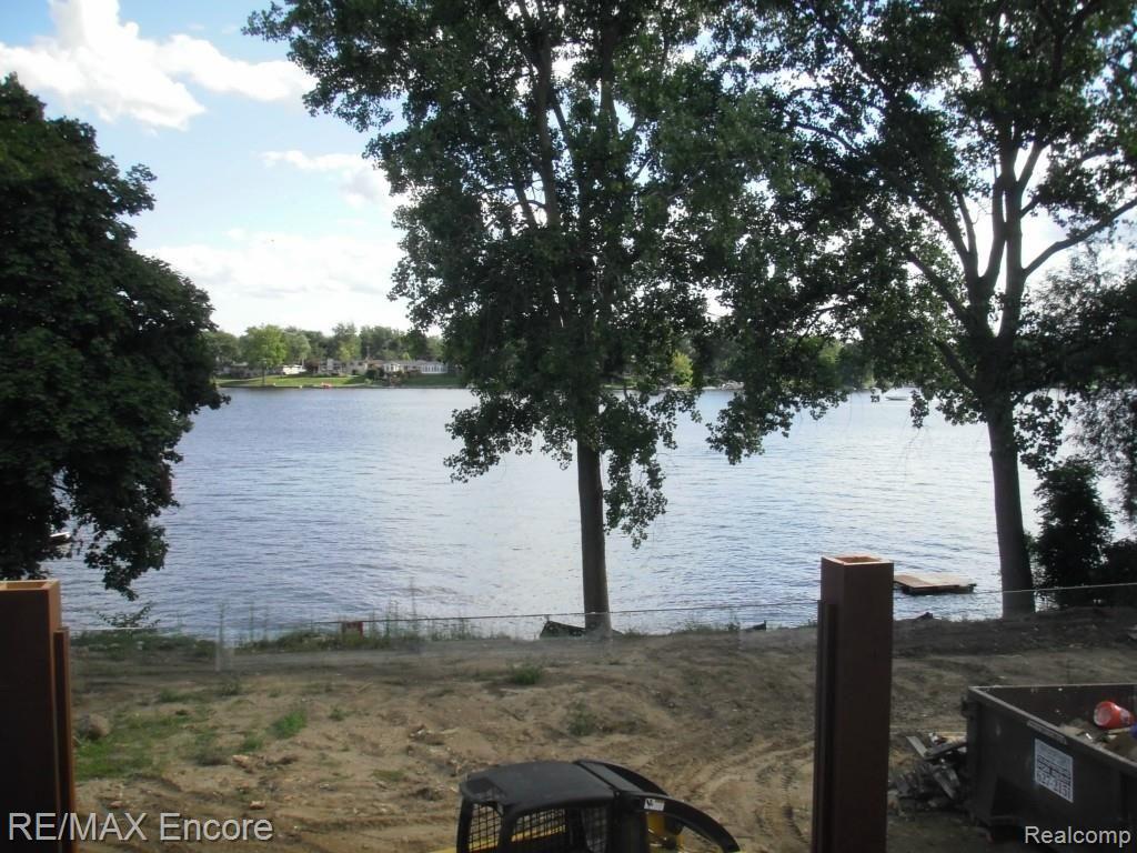 3601 Mann Road Clarkston, MI 48346 - Photo 51 of 57 P8130008.jpg