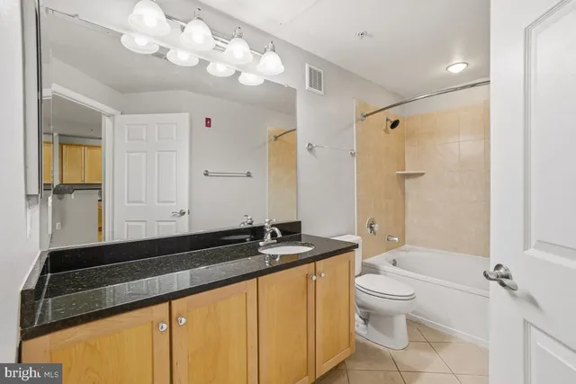 $2,200 | 11800 Old Georgetown Road, Unit 1323, North Bethesda, MD 20852