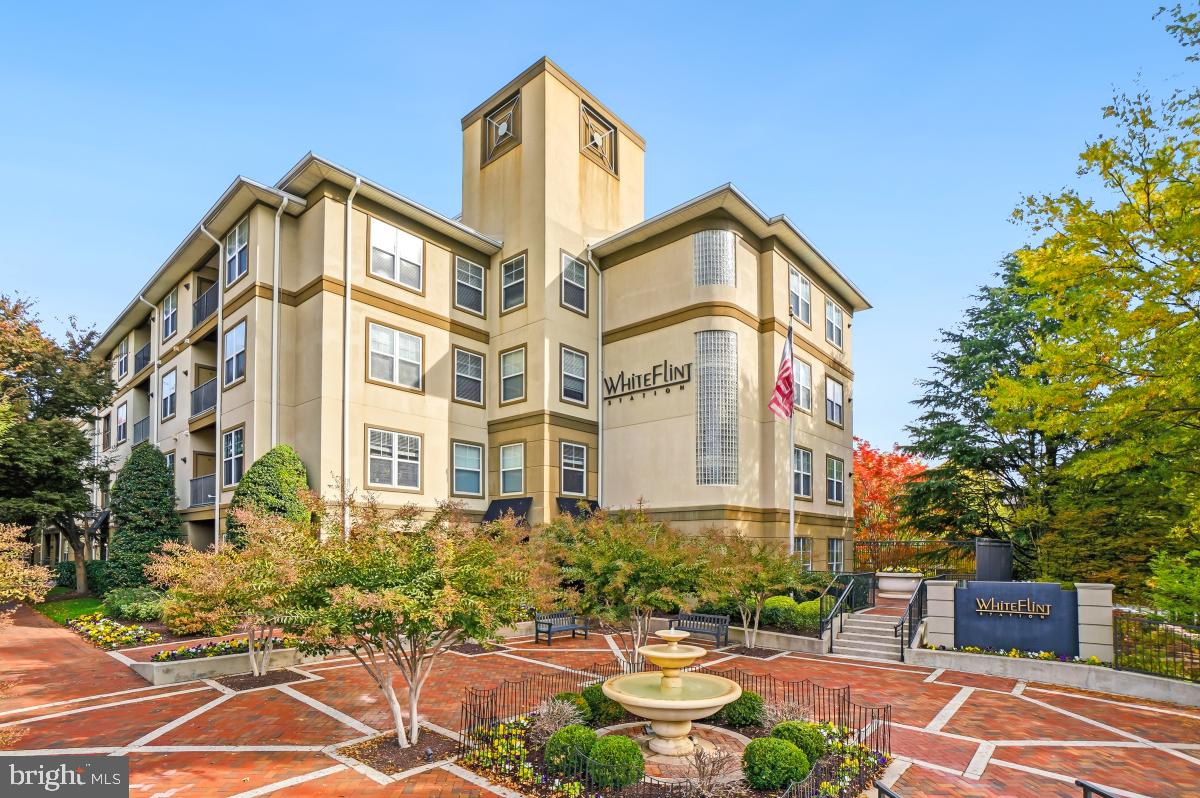 11800 Old Georgetown Road, Unit 1323 North Bethesda, MD 20852 - Photo 22 of 42 a front view of a building