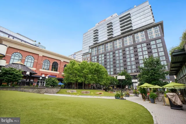 $2,200 | 11800 Old Georgetown Road, Unit 1323, North Bethesda, MD 20852