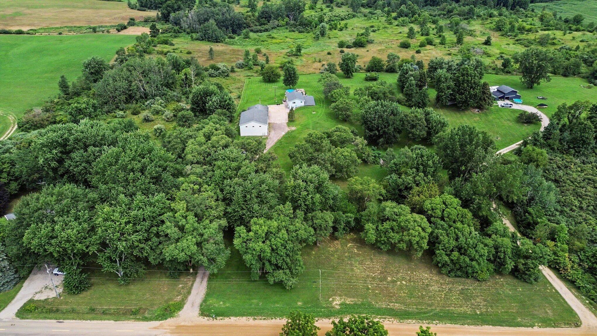 6793 Carmody Road Coloma, MI 49038 - Photo 4 of 31 031_file_6774