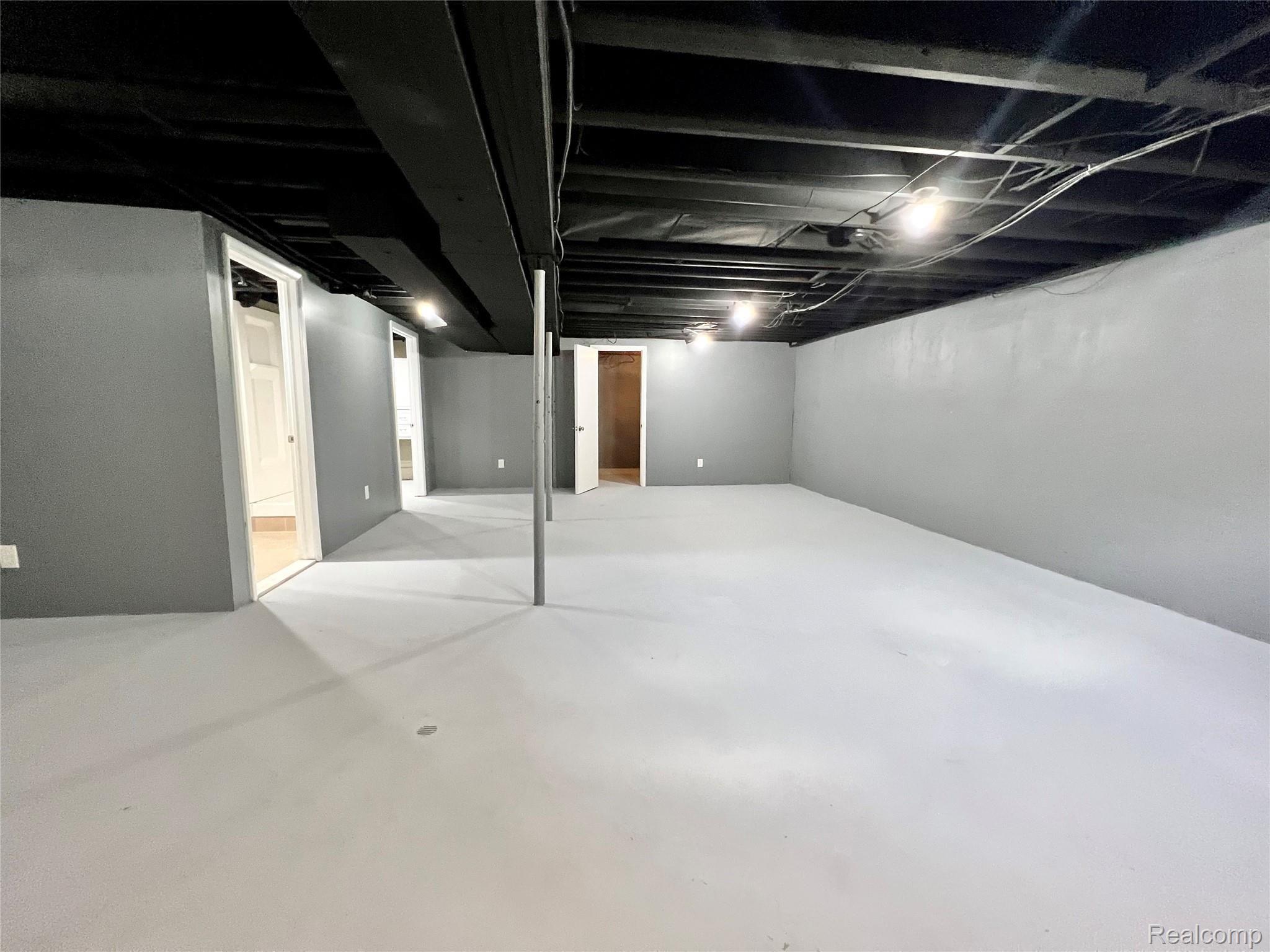 3084 Reeder Road Clarkston, MI 48346 - Photo 22 of 35 tempImageH1DKU2.jpg