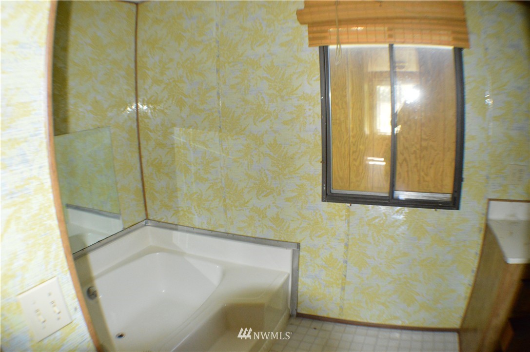 15375 Snee Oosh Road La Conner, WA 98257 - Photo 11 of 18 Gallery Image 11
