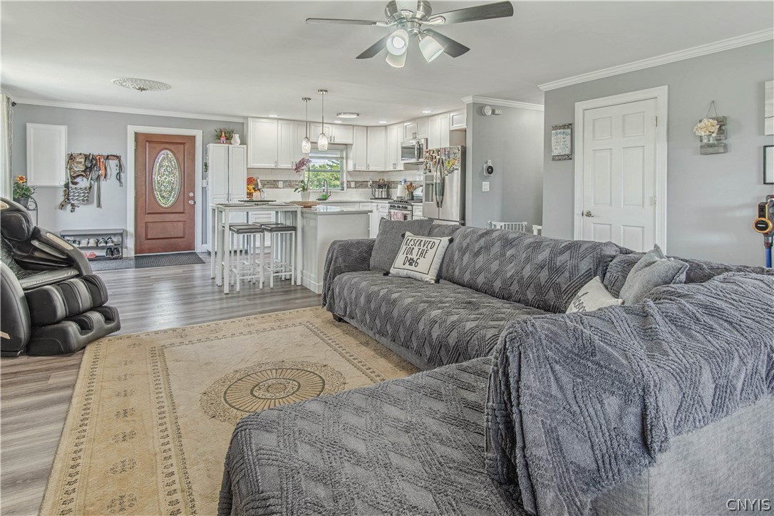 9368 Middle Road Brownville, NY 13634 - Photo 22 of 31 Living room