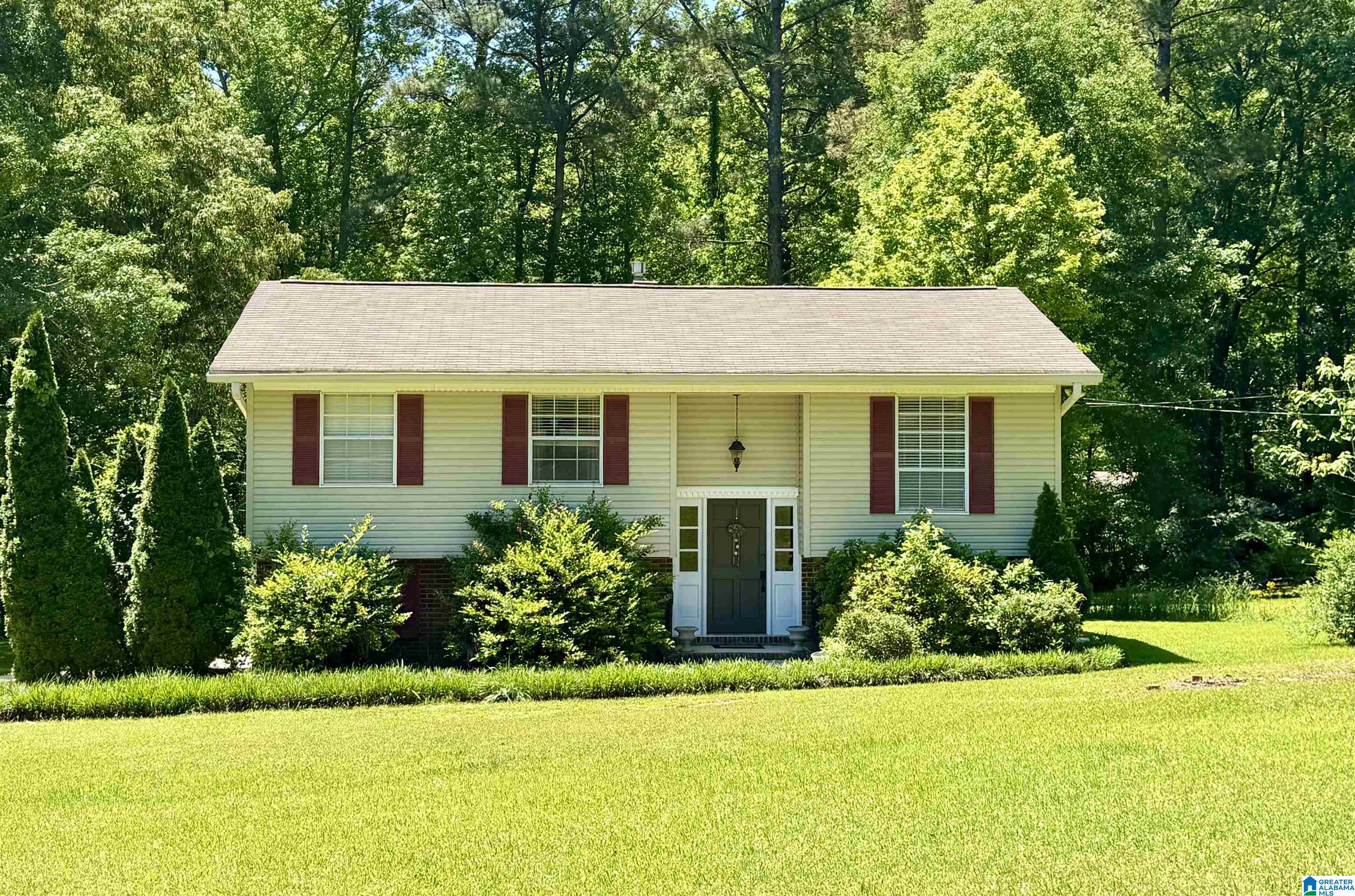 455 Spring Trail Warrior, AL 35180 - Photo 1 of 44