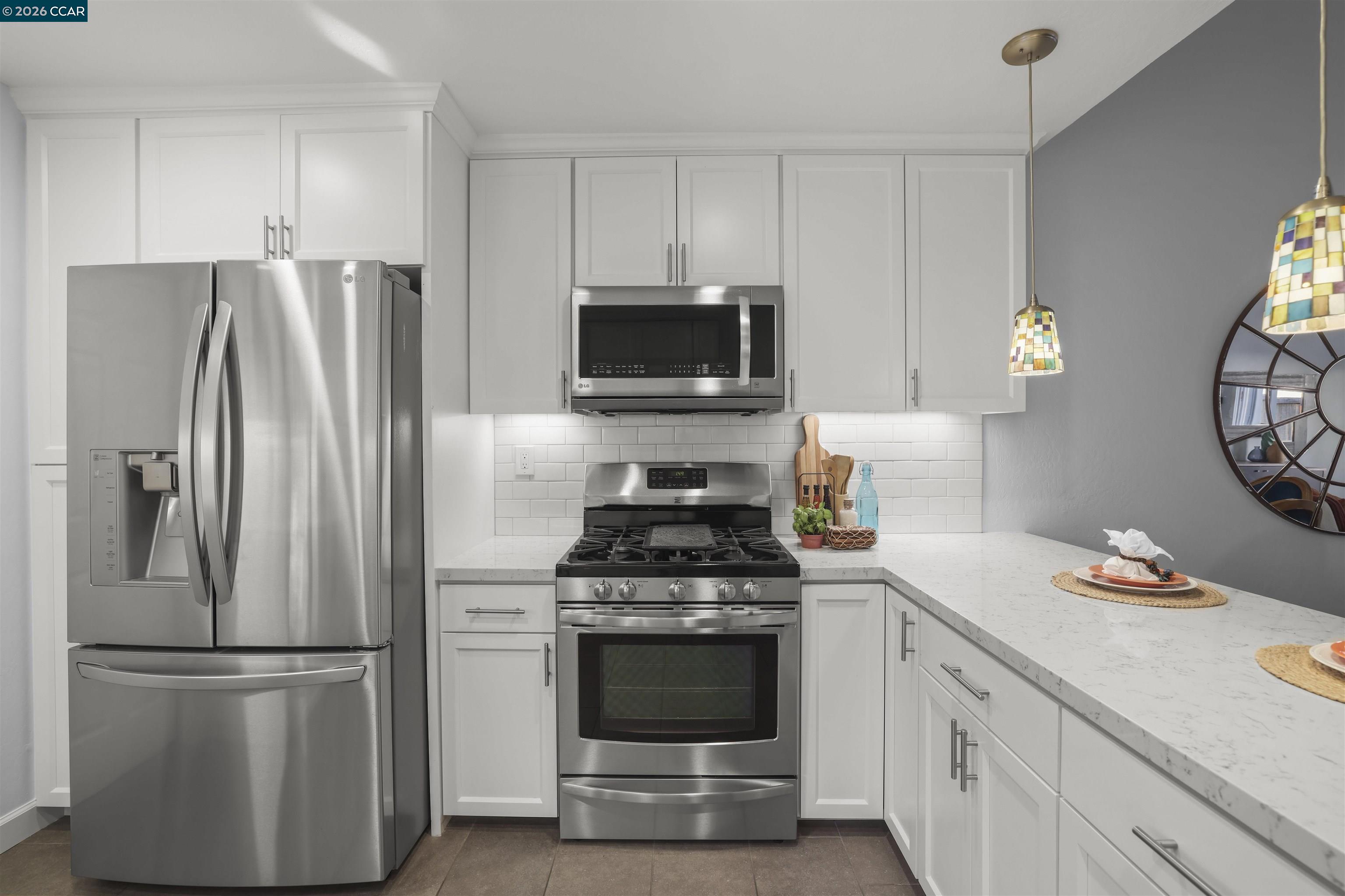 2 Donegal Way Martinez, CA 94553 - Photo 10 of 27