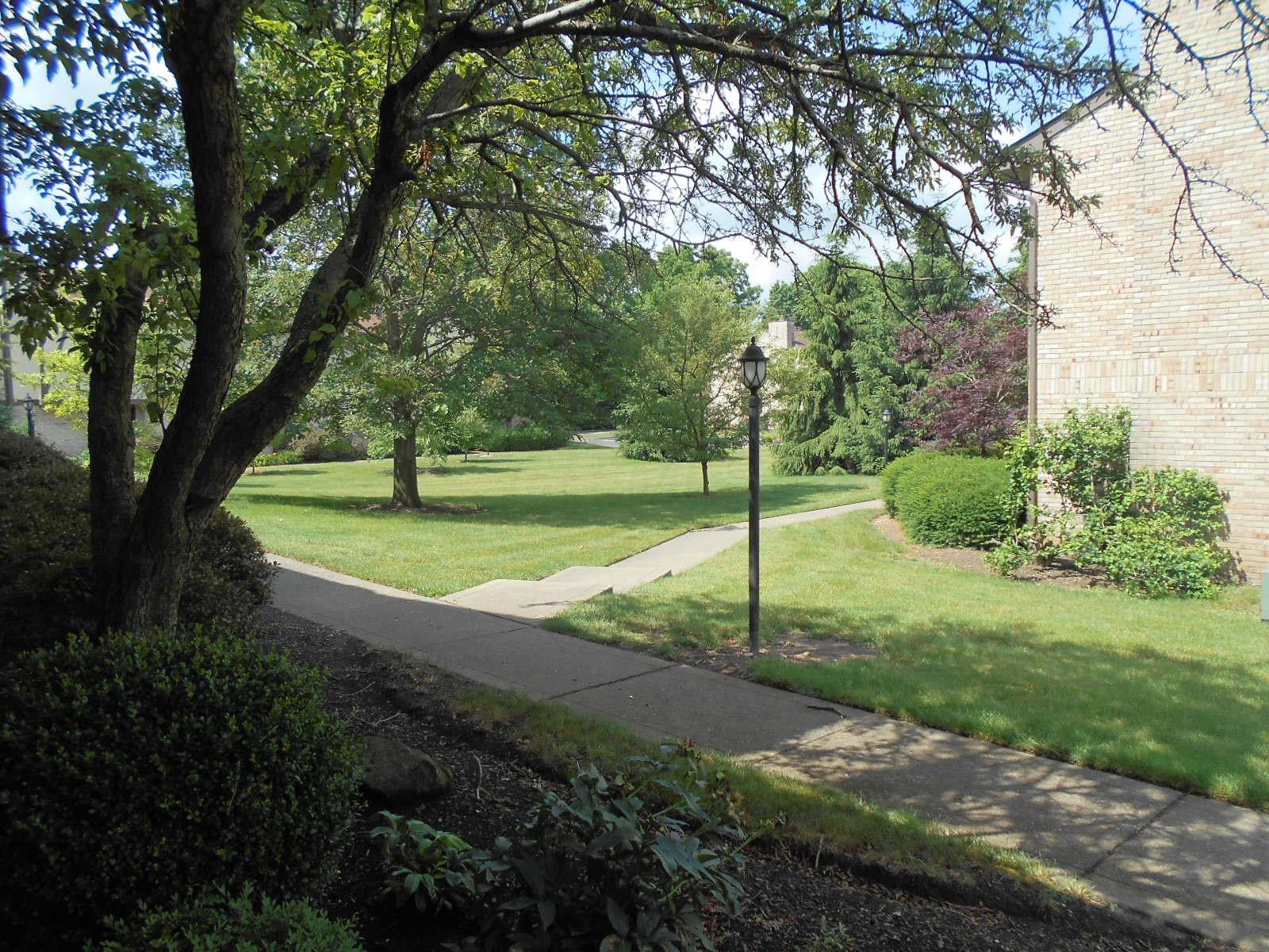 5249 Ruthton Road, Unit 64 Columbus, OH 43220 - Photo 2 of 28 Gallery Image 2