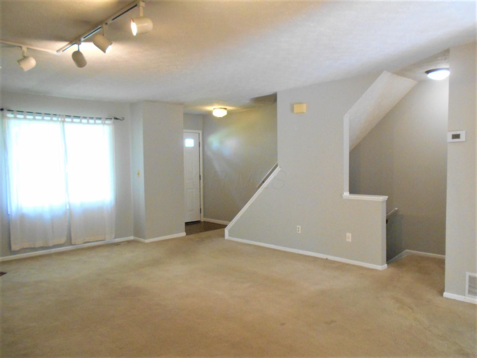 5249 Ruthton Road, Unit 64 Columbus, OH 43220 - Photo 4 of 28 Gallery Image 4