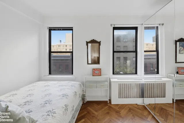 $1,100,000 | 124 West 93rd Street, Unit 5C | Upper West Side