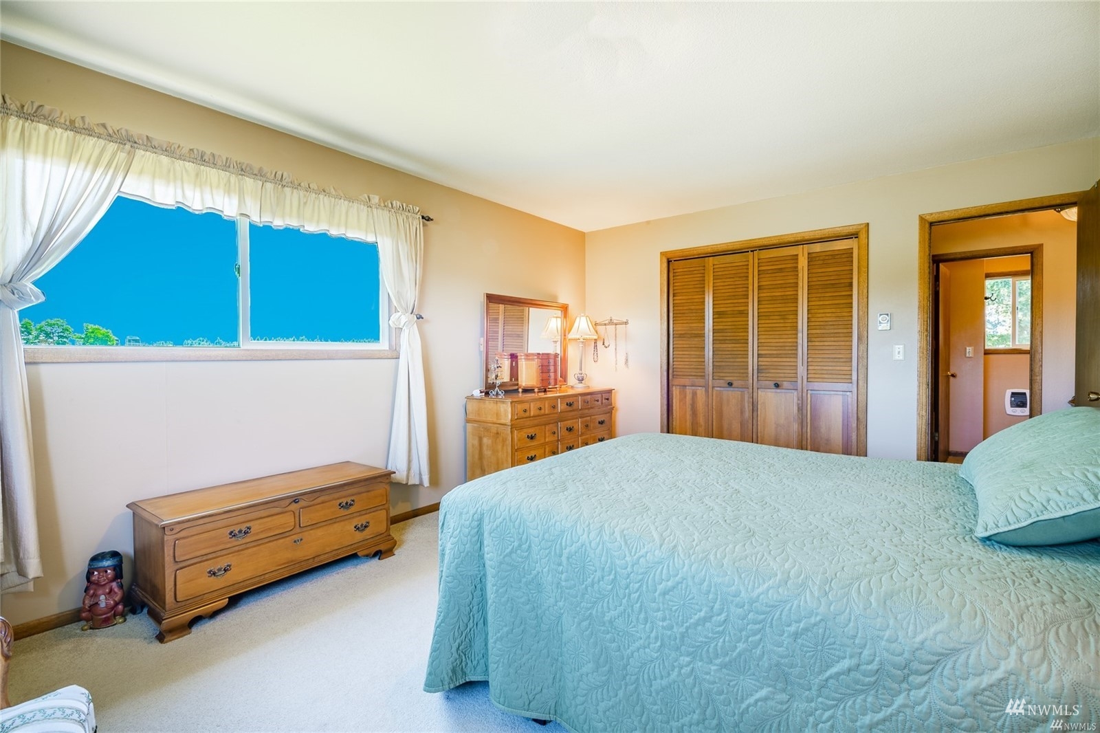 356 East Pole Road Lynden, WA 98264 - Photo 18 of 40 a bedroom with a bed and a window