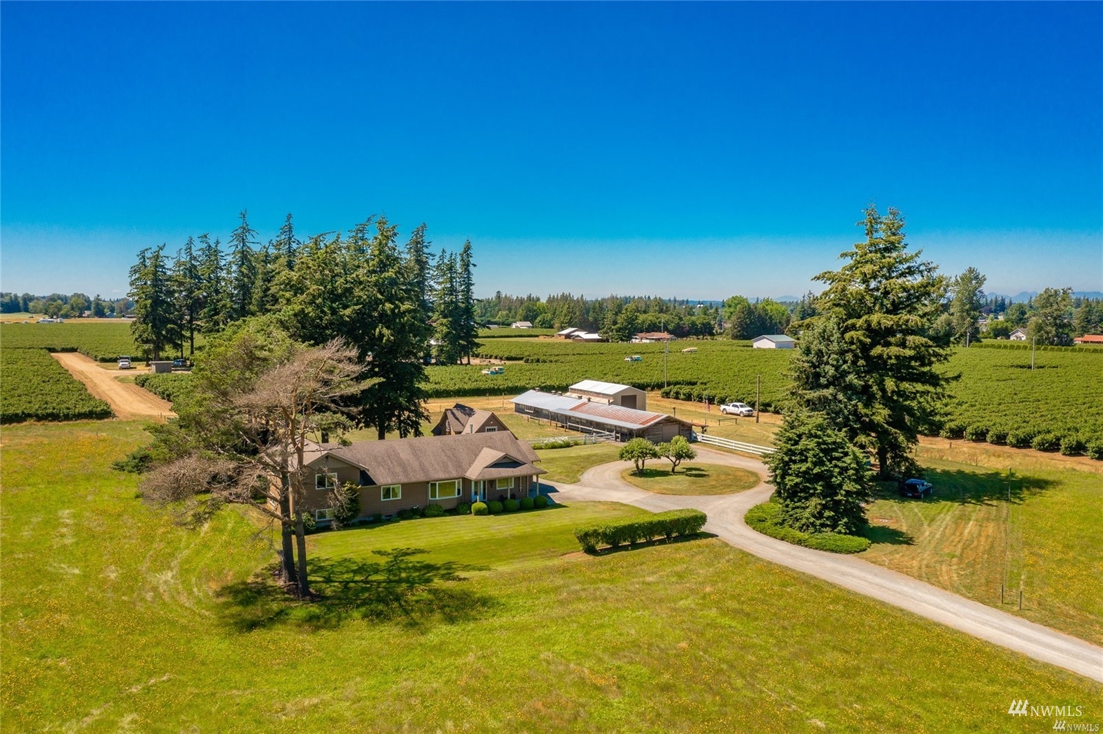 356 East Pole Road Lynden, WA 98264 - Photo 3 of 40 a view of a lake with houses