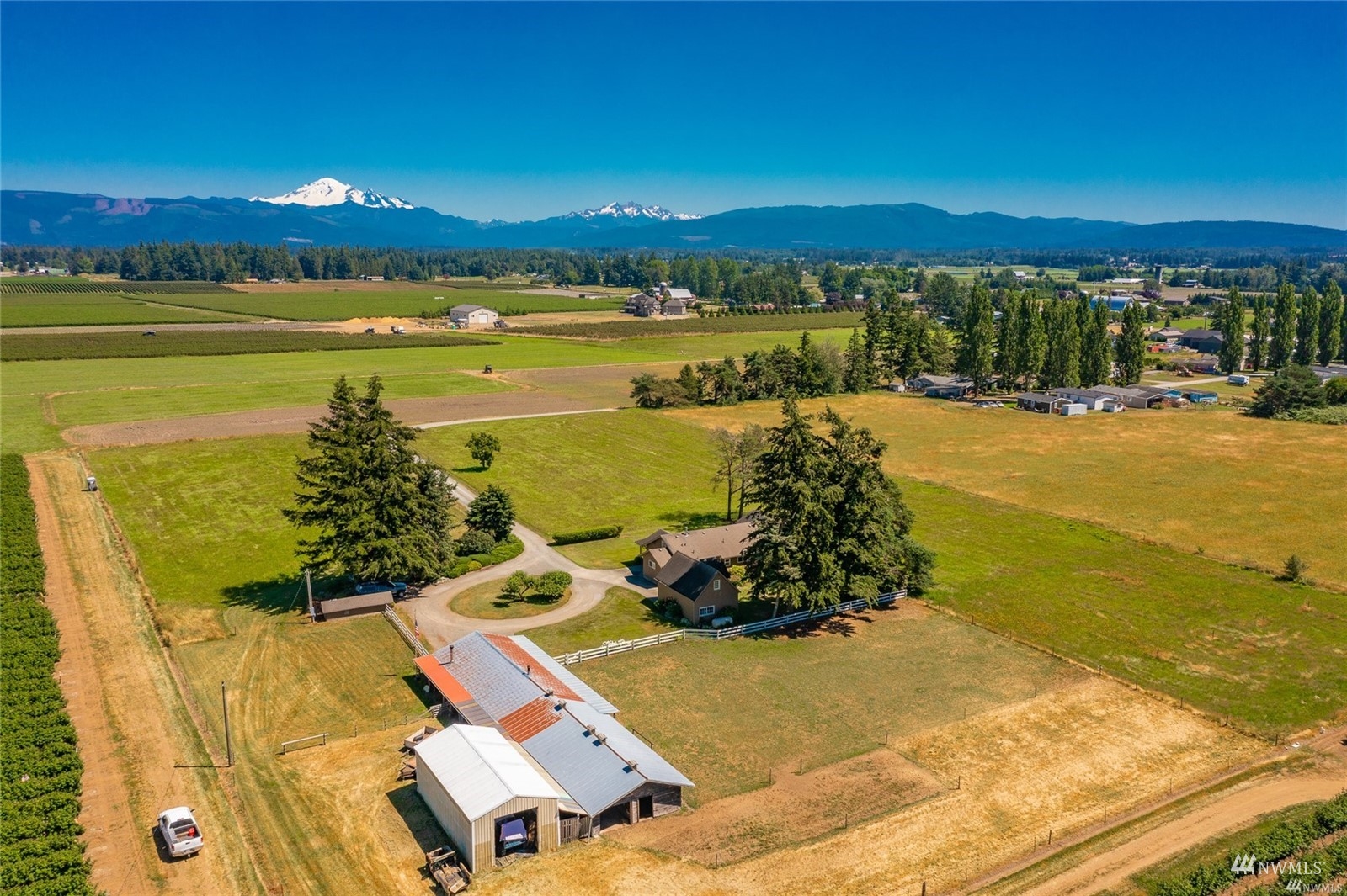 356 East Pole Road Lynden, WA 98264 - Photo 40 of 40 a view of a city and ocean view