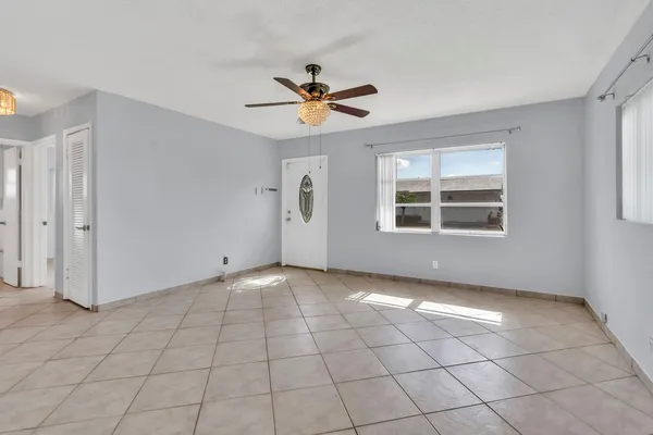 $310,999 | 7115 Northwest 73rd Street, Tamarac, FL 33321