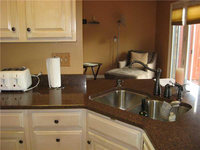 172 Shadow Ridge Drive Pittsburgh, PA 15238 - Photo 8 of 21 Kitchen. KITCHEN OPENS TO FAMILY ROOM