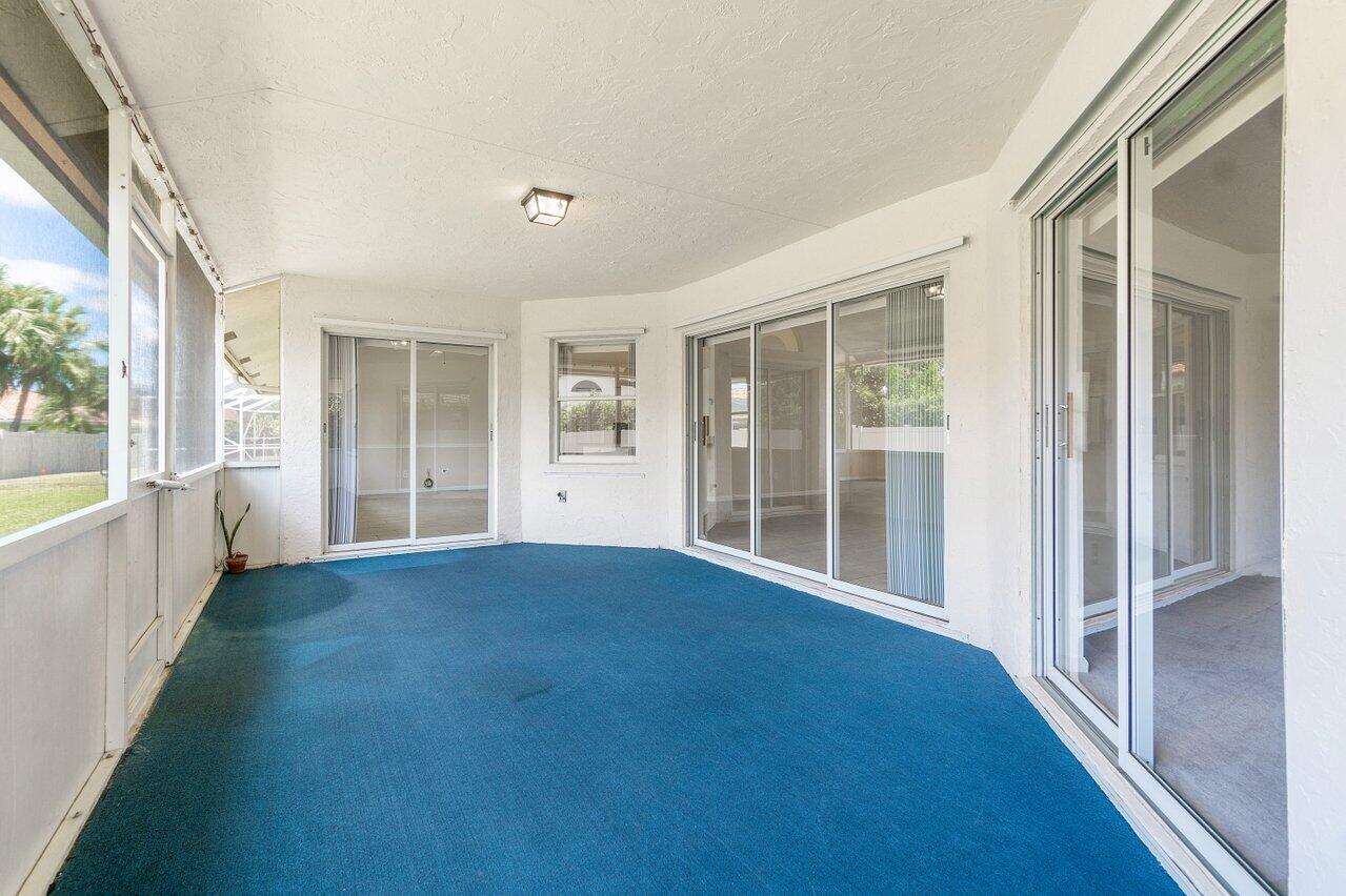 12815 Kingsway Road Wellington, FL 33414 - Photo 29 of 43 031-12815KingswayRoad-Wellington-FL-3341